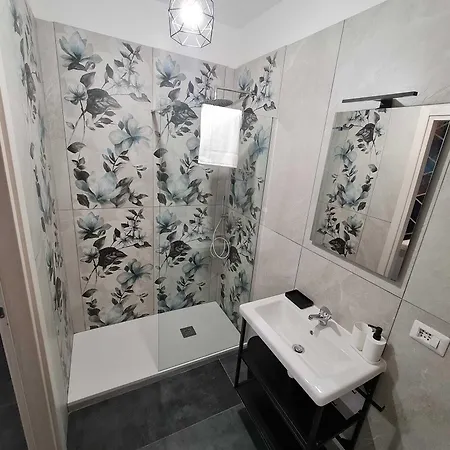 Gaisa - 4*